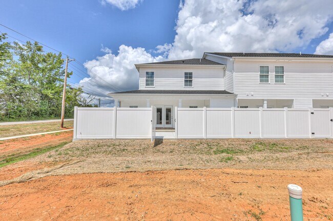Building Photo - 22 Hardwood Rd