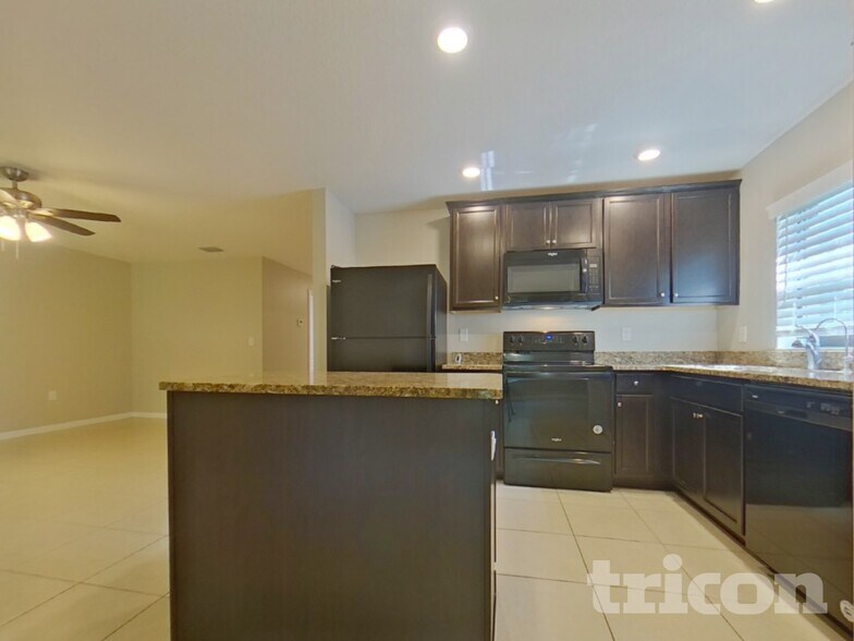 Building Photo - 2786 Flynn St