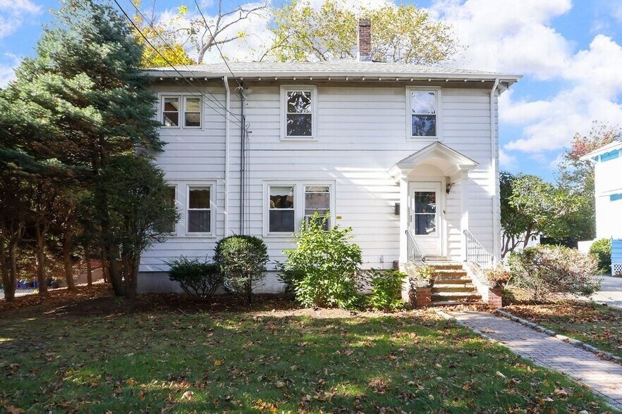 Primary Photo - 41 Wessex Rd