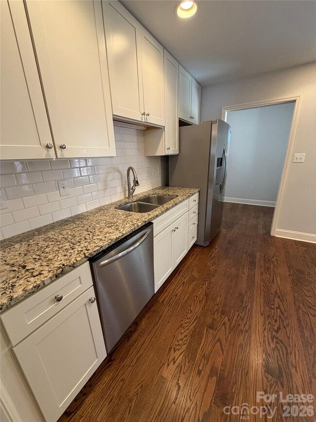 Building Photo - 6648 Bunker Hill Cir
