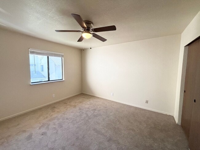 Building Photo - Remodeled Spacious 3BR/2BA Home in Prime Davis Location