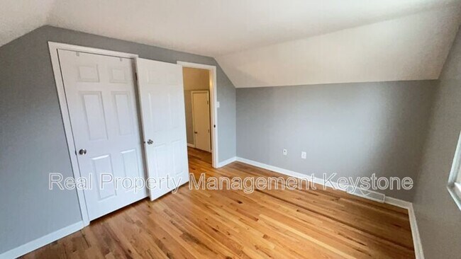 Building Photo - 575 Sautter Dr