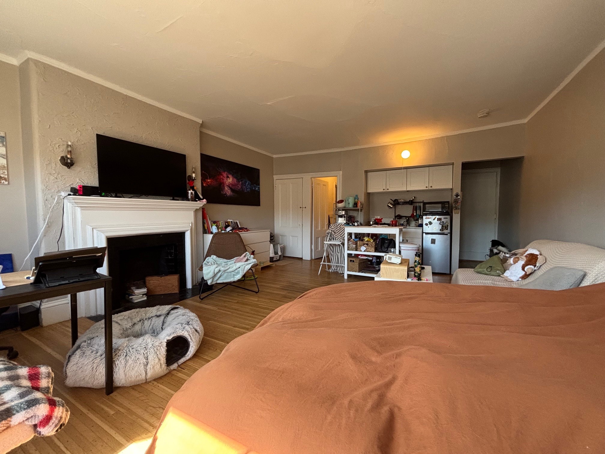 Building Photo - 85 Charles St