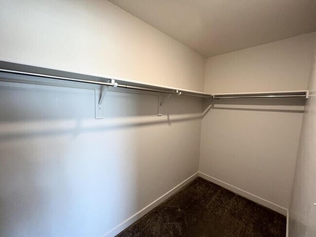 Building Photo - 1508 W Sparta Way