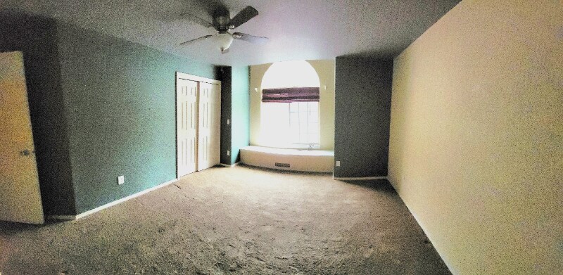 Building Photo - 801 S Riverside Harbor Dr