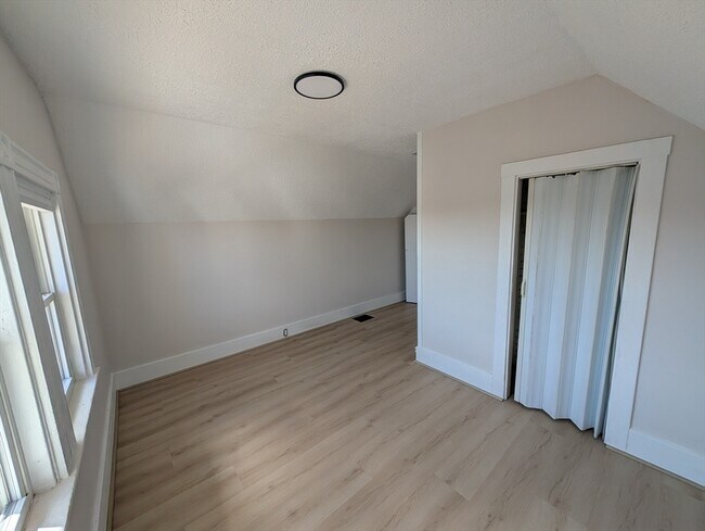 Building Photo - 20 Fairmount St