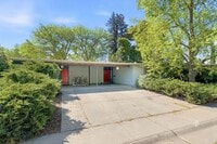 Building Photo - Drake 916-918