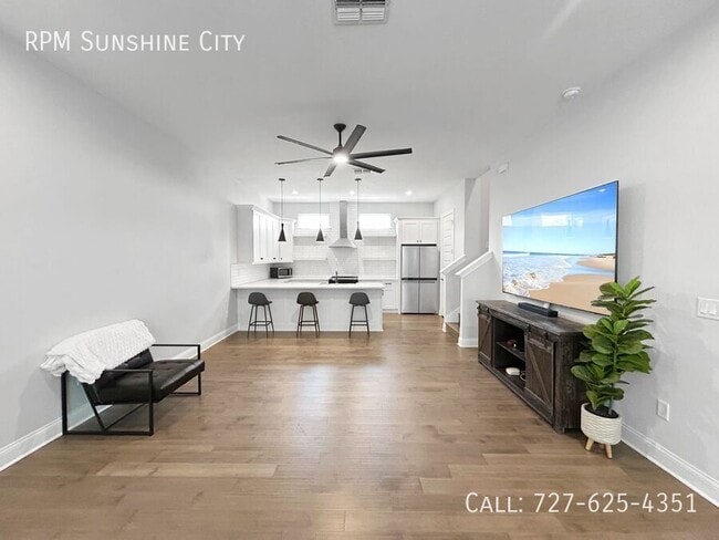 Building Photo - 4215 W North A St