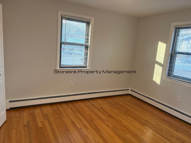 Building Photo - 28-30 Globe Street