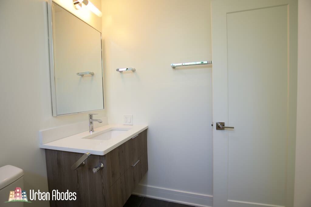 Building Photo - 935 W Grace St