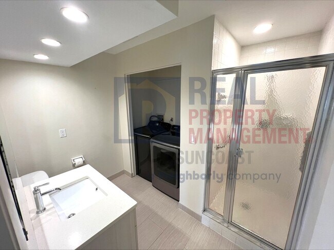Building Photo - 936 N Beneva Rd