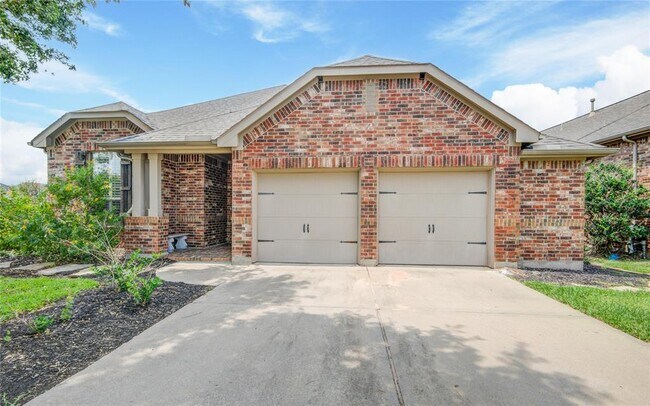 Building Photo - 28226 Chalet Park Dr