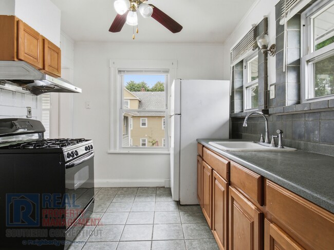 Building Photo - 92 Aldine Ave