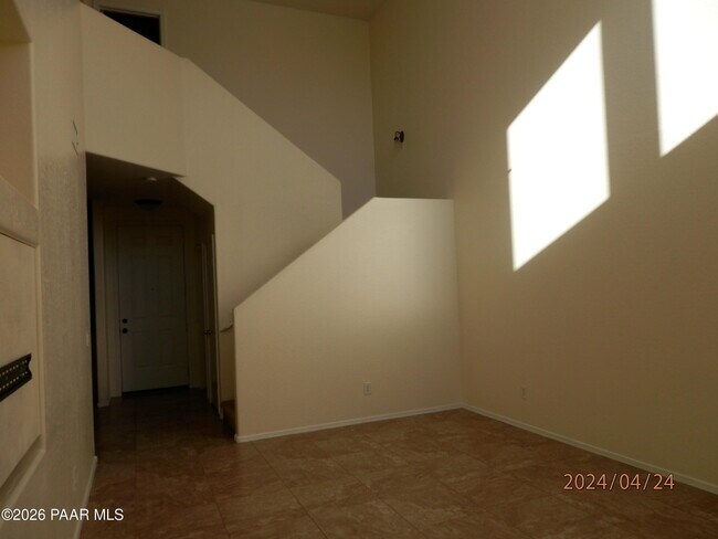 Building Photo - 7036 N Lantern Ln E