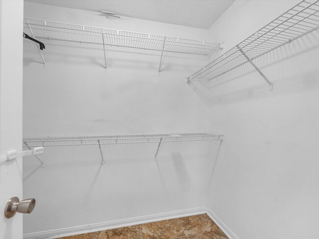 Building Photo - 18634 S Wimbledon Dr
