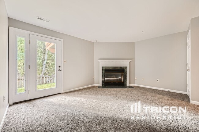 Building Photo - 4744 Wainwright Cir