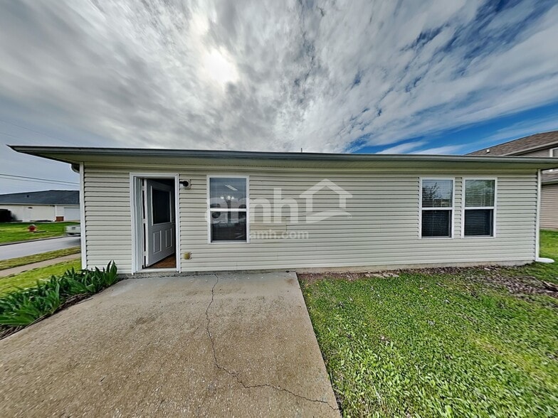 Building Photo - 5000 Hancock Cir