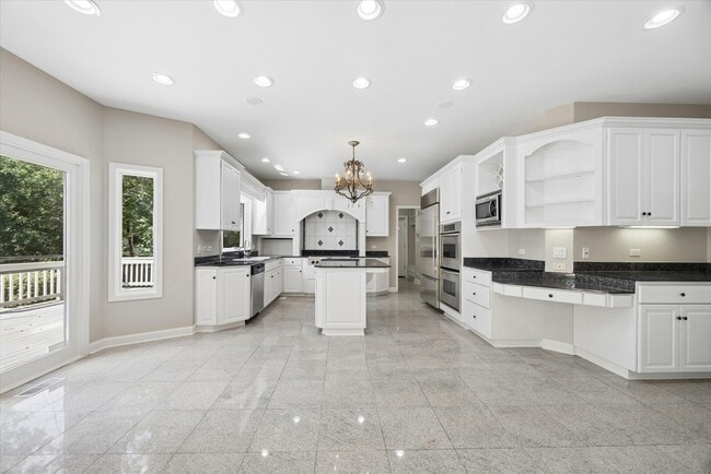 Building Photo - 9336 Falling Waters Dr W