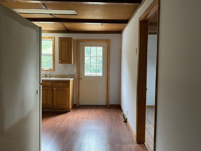 Building Photo - 333 Gardinier St