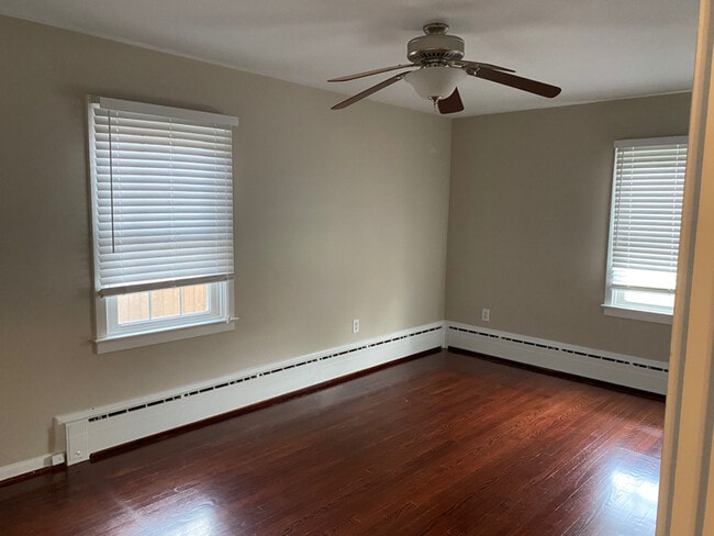 Building Photo - 1306 Vanceright Cir