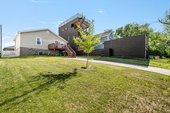 Building Photo - 3 Bedroom next to Wedgewood-Houston