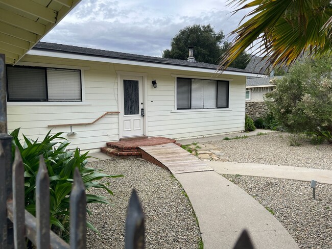 Building Photo - 217 Gridley Rd