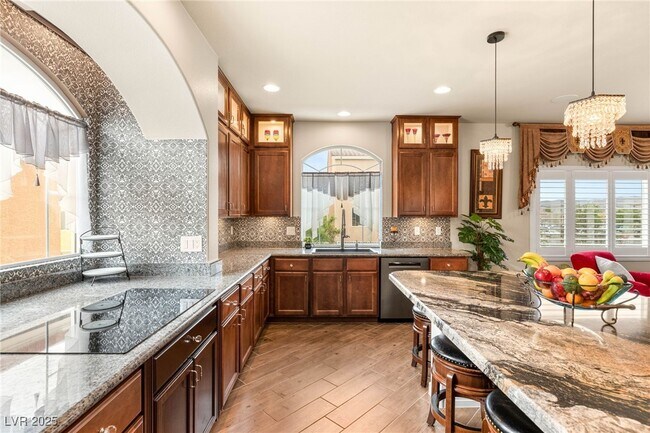 Building Photo - 6595 Creekside Cellars Ct