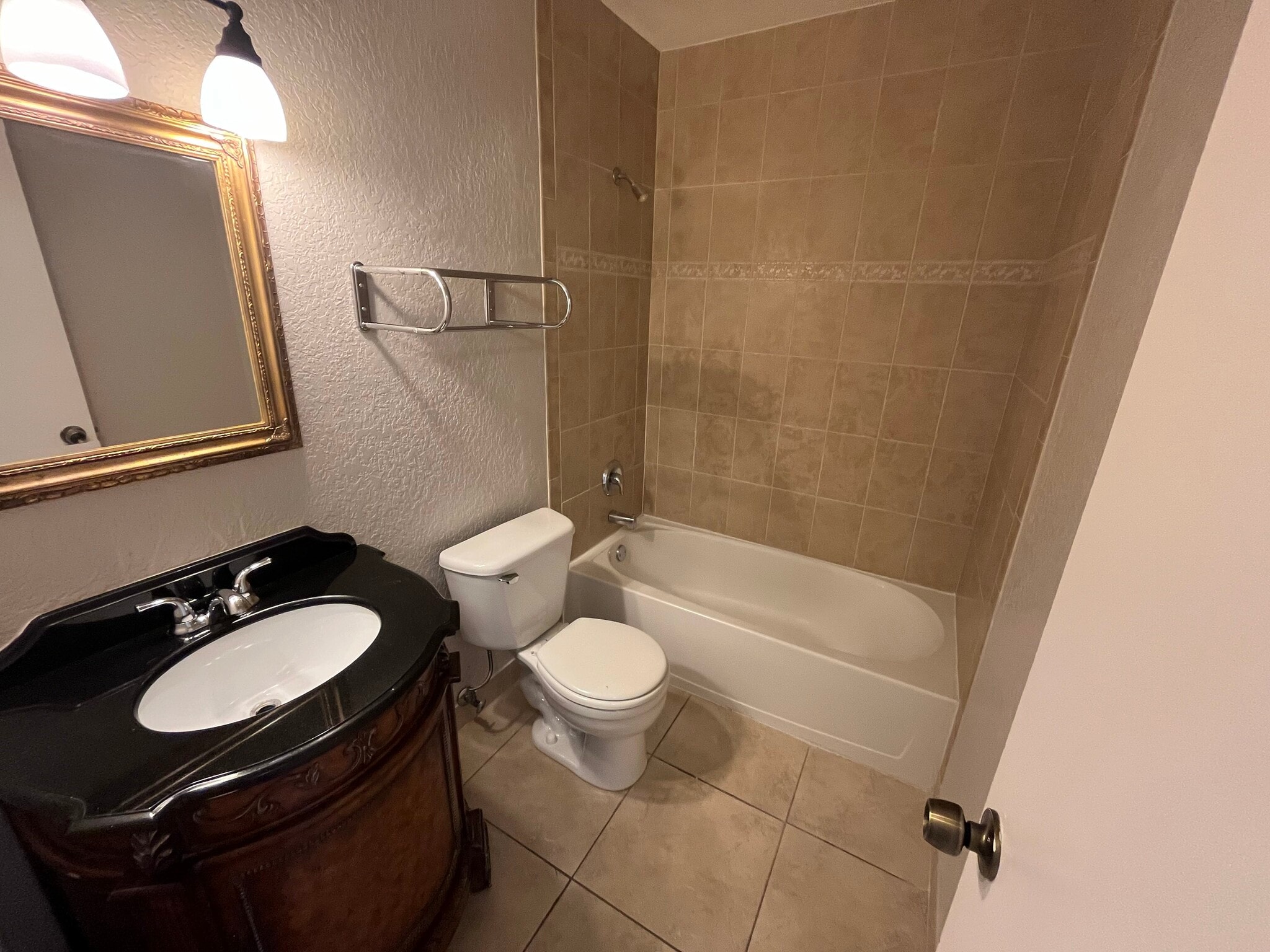 Building Photo - 2020 NE 56th St