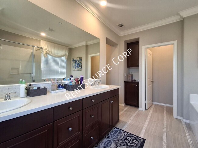 Building Photo - 24355 Verdugo Cir