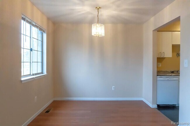 Building Photo - 19639 W 12 Mile Rd