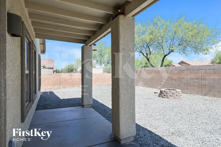 Building Photo - 11366 W Massey Dr