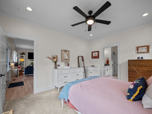 Building Photo - 408 Celtic Ash St