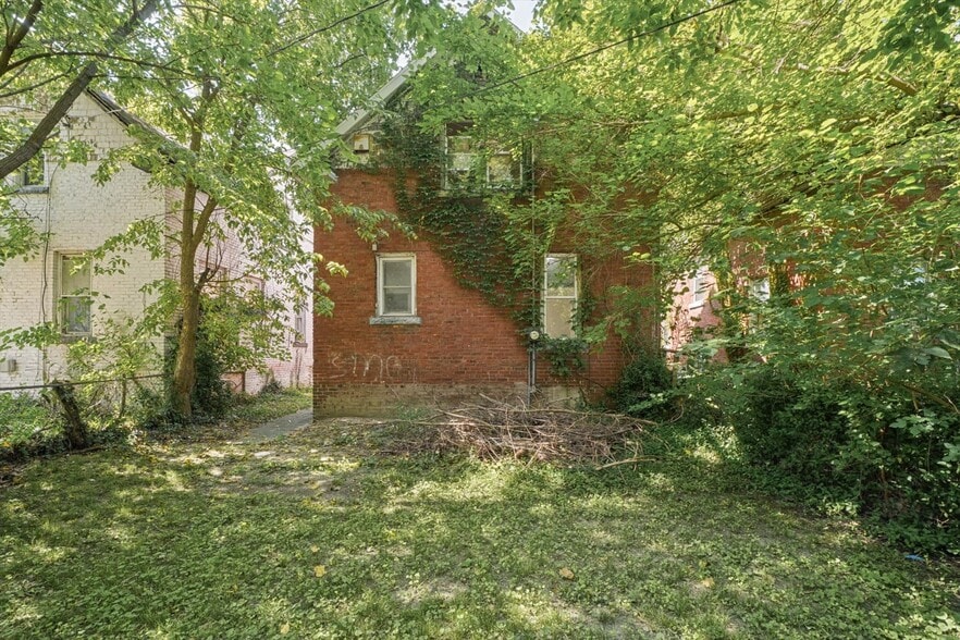 Building Photo - 1908 N Union St