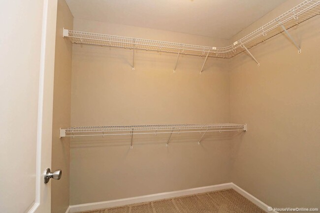 Building Photo - Larkspur Ct 2804/2806