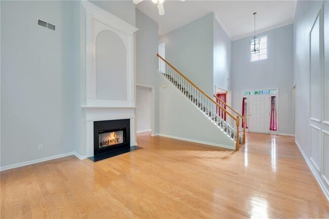 Building Photo - 5922 Brookmere Ct SE