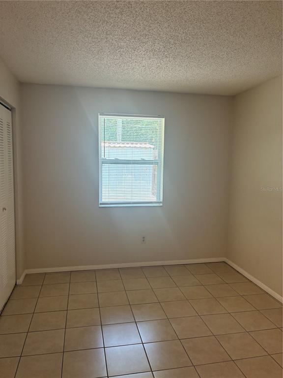 Building Photo - 3830 Valley Tree Dr