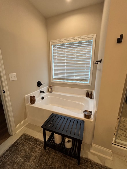 Building Photo - 229 Carriage Gate Dr