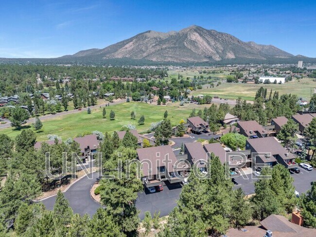 Building Photo - 5700 N Villa Cir