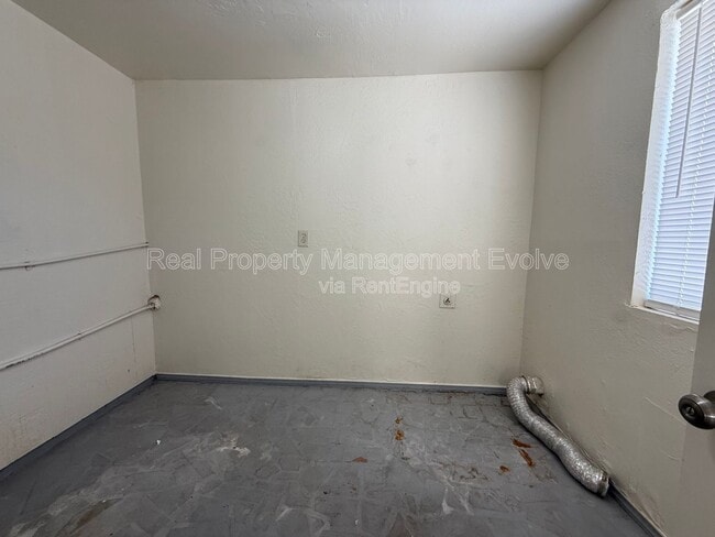 Building Photo - 13829 N 48th Ave