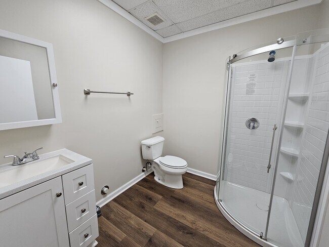 Building Photo - 1198 Holly Springs Rd