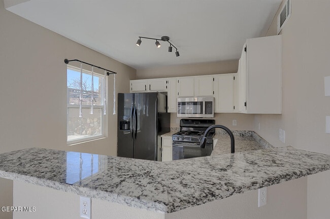 Building Photo - 12110 Sal Rasura Ct