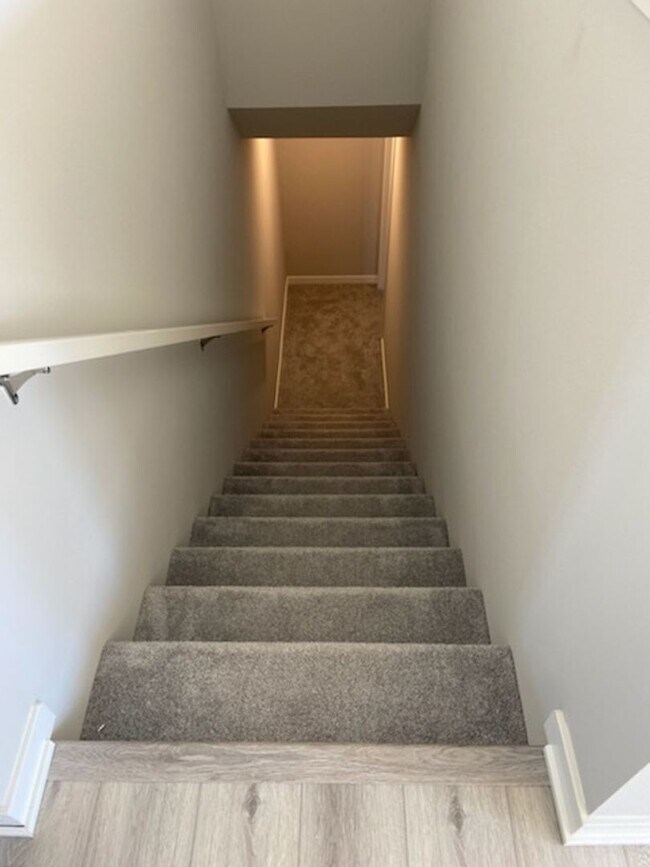 Building Photo - Luxury Newer Construction Home with Attached 2 Car Garage!