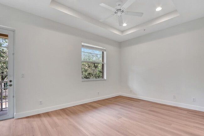 Building Photo - 4313 Parkside Dr