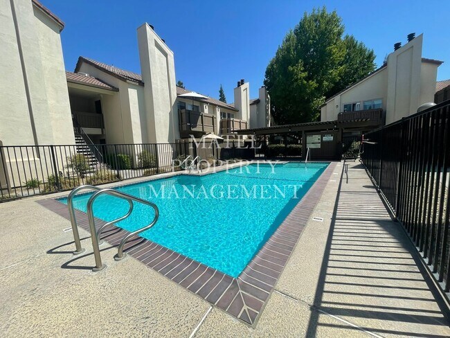 Building Photo - TUL370