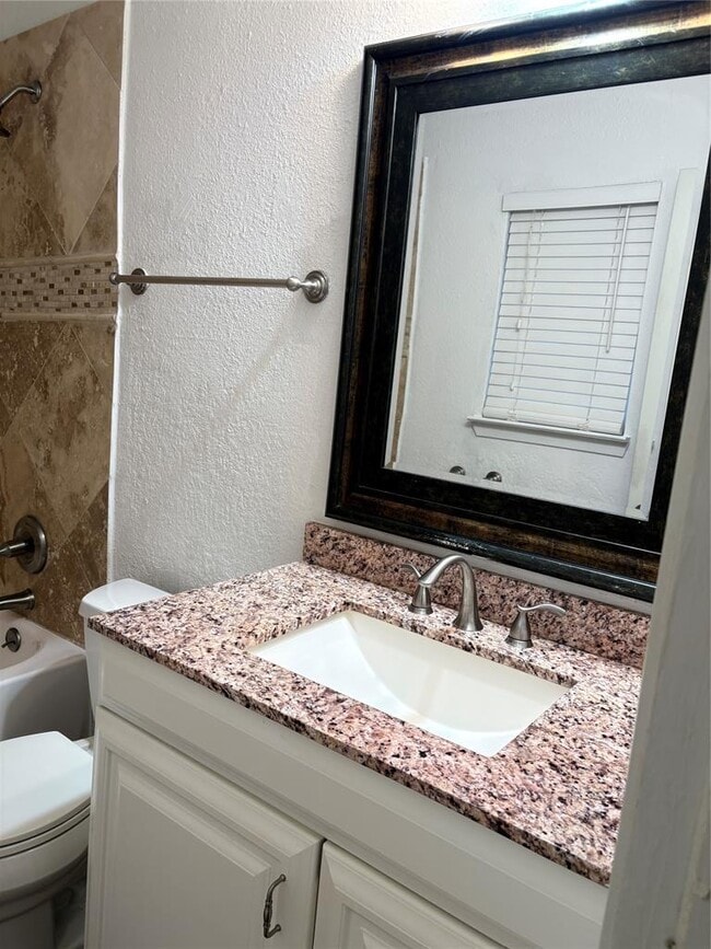 Building Photo - 12814 Hymeadow Dr