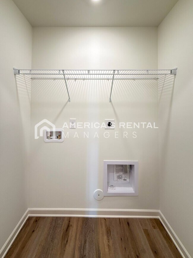 Building Photo - Spacious & Modern 4-Bedroom, with Blinds Included!! Retreat in Magnolia Hills - Pet-Friendly! Ava...