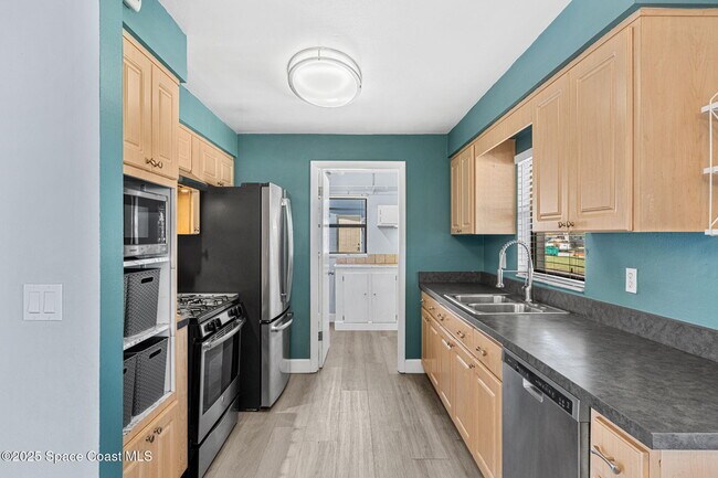 Building Photo - 1375 Crevalle Ave