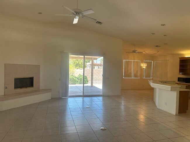 Building Photo - 79528 Morning Glory Ct