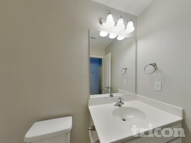 Building Photo - 1700 Allegheny Dr