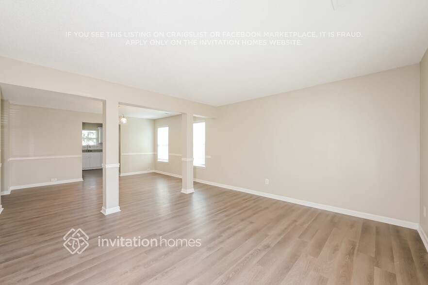Building Photo - 3812 Rosebud Park Dr